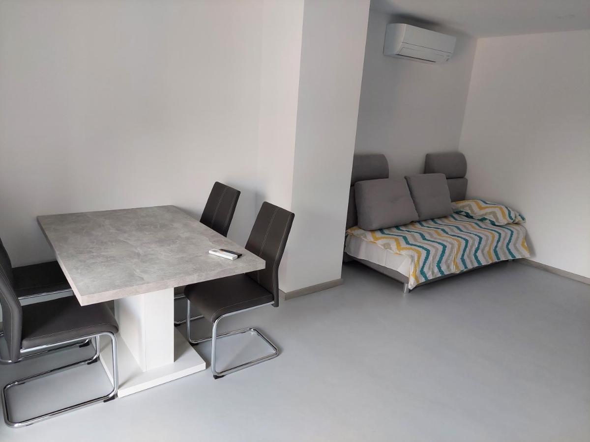 Apartma Rene อิซอลา ภายนอก รูปภาพ